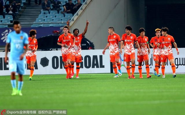 战报07:10美联 辛辛那提FC2-2（120分钟2-3）哥伦布机员07:30智利甲伊瓦顿0-2奥希金斯08:00巴甲 米涅罗竞技2-1圣保罗09:00墨联 墨西哥美洲队2-0利昂05:00NBA 快船113-112勇士06:00NBA 黄蜂117-123森林狼08:00NBA 活塞101-110骑士09:00NBA 雄鹿132-121老鹰09:00NBA 公牛124-118鹈鹕09:00NBA 热火129-144步行者今日焦点战预告14:00澳超 纽卡斯尔喷气机 VS 墨尔本城 亚冠错失三分，墨尔本城做客赢球结束连续不胜颓势？！